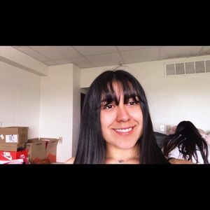 Meet your Posher, Jacquelin